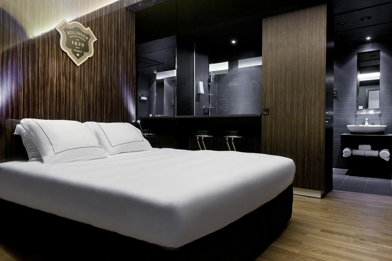 Leonardo Boutique Hotel Maastricht City Center Former Designhotel Bagian luar foto