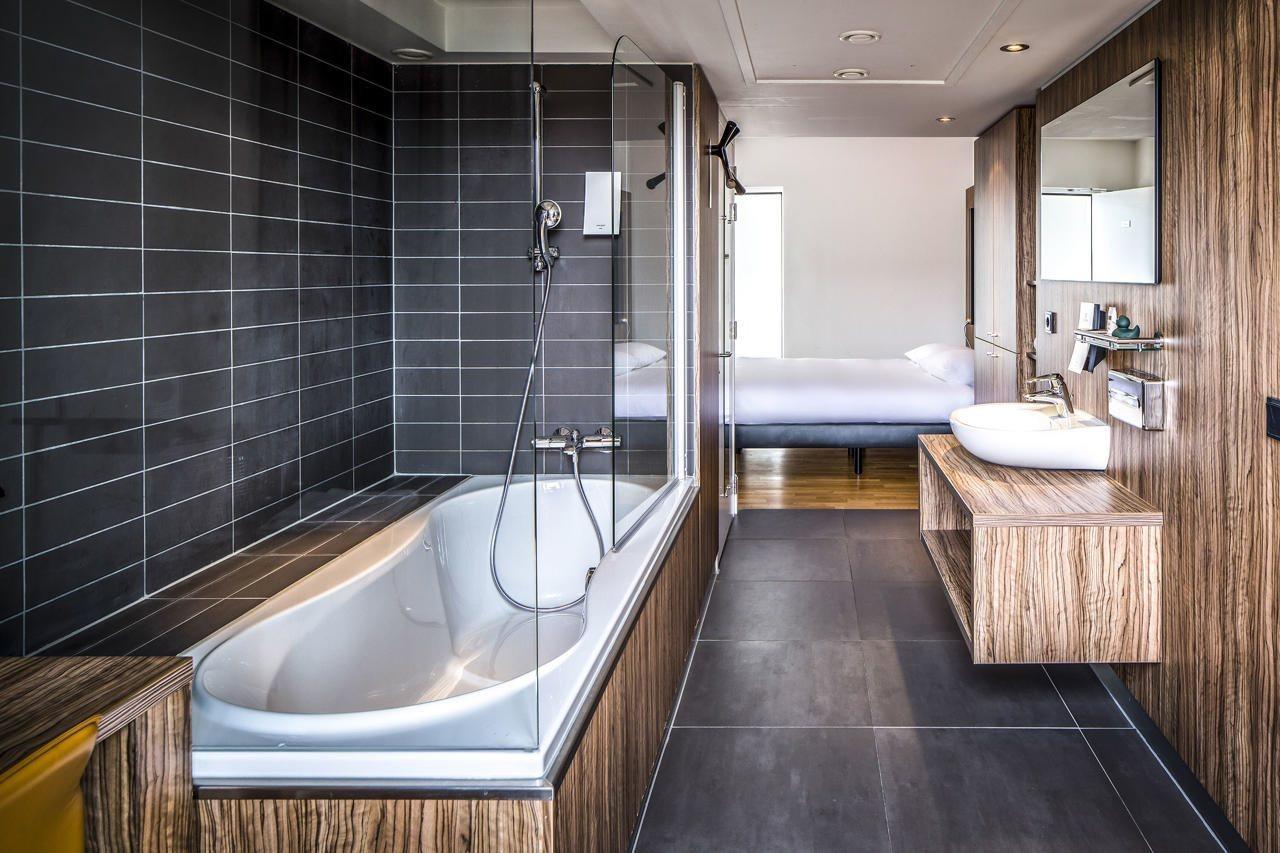 Leonardo Boutique Hotel Maastricht City Center Former Designhotel Bagian luar foto