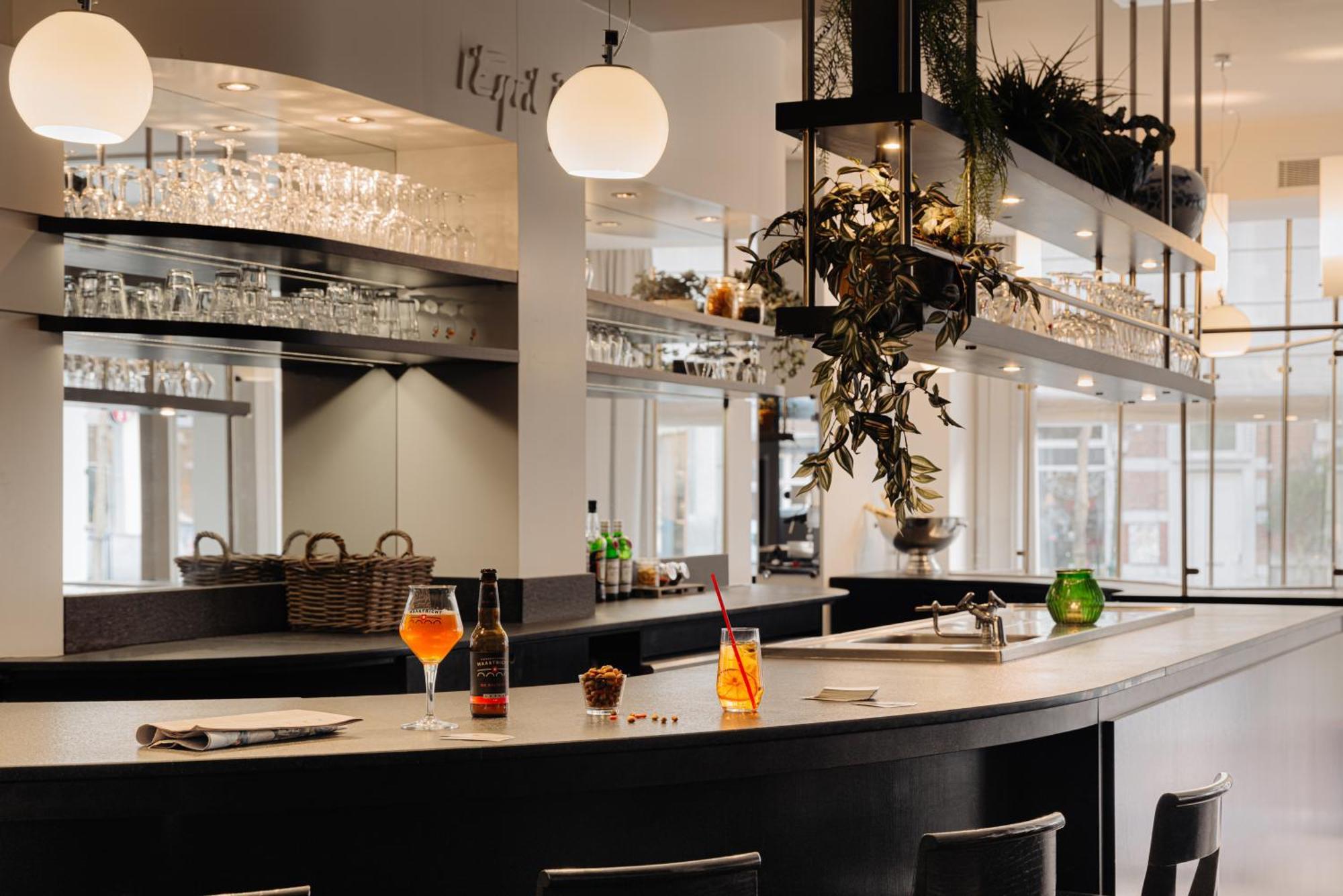 Leonardo Boutique Hotel Maastricht City Center Former Designhotel Bagian luar foto