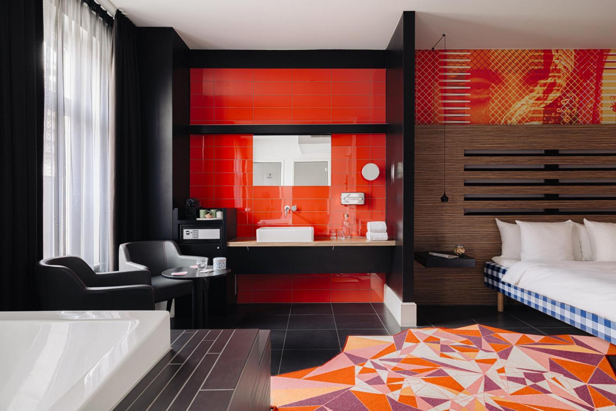 Leonardo Boutique Hotel Maastricht City Center Former Designhotel Bagian luar foto