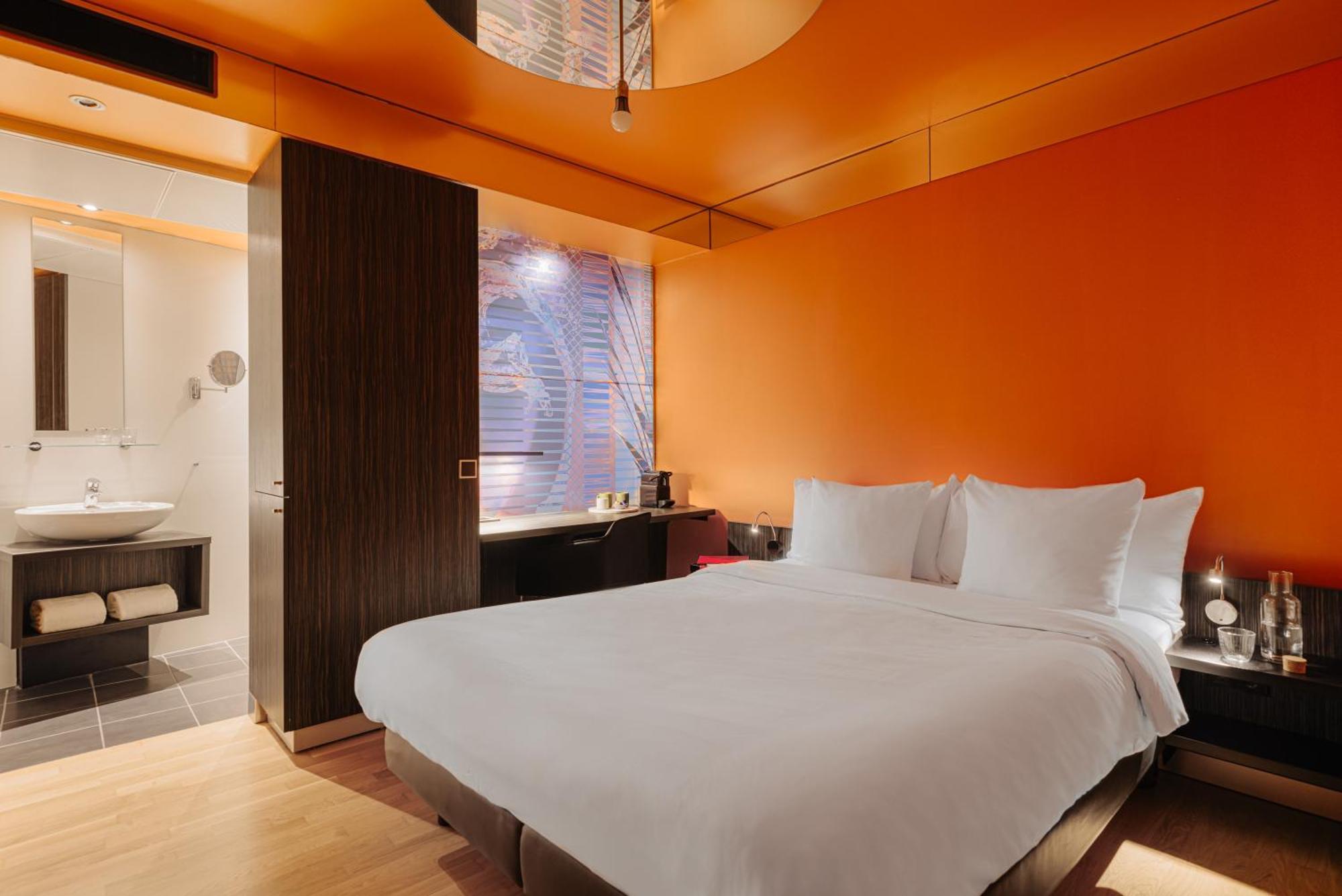 Leonardo Boutique Hotel Maastricht City Center Former Designhotel Bagian luar foto